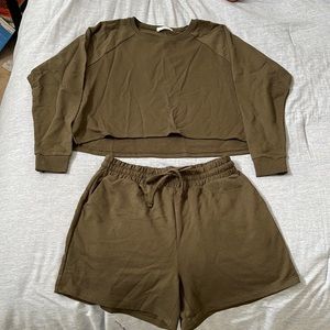 Zenana crop sweatshirt and shorts